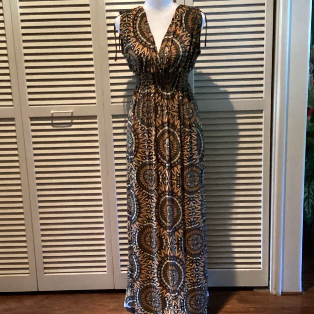 Elegant Brown Patterned Maxi Dress